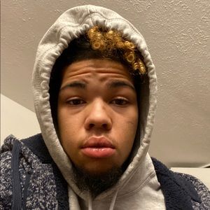 Meet your Posher, Derrick